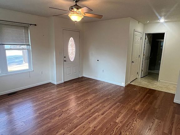 3rd image of 203 Anna St #B