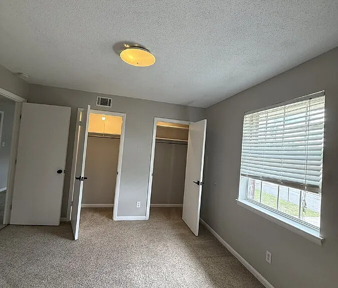 102 Woodhouse Ln #C — Photo 9