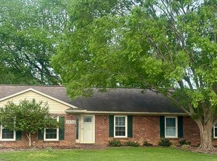 1502 McCarthy Ct, Graymoor Devondale, KY 40222