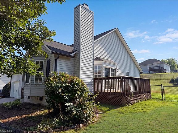 5th image of 4635 Leprechaun Ln