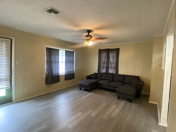 4th image of 622 Exey Dr