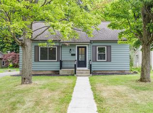 35 Briggs Ave, Fairport, NY 14450