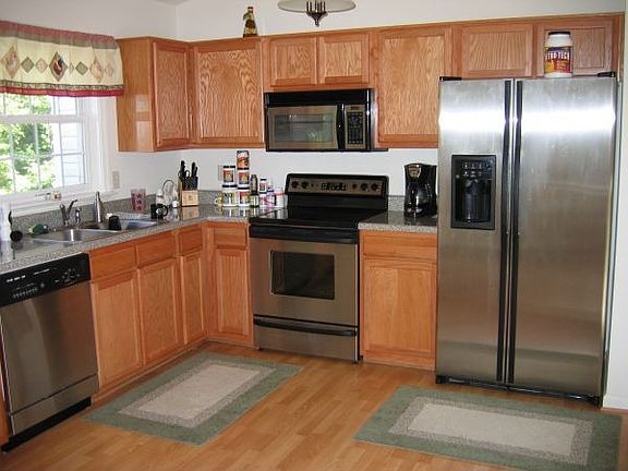 4th image of 805 Lake Caroline Dr