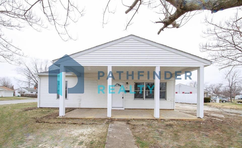 1st image of 7 Ramona Dr