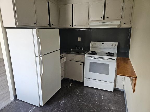 2nd image of 34 Atlantic St