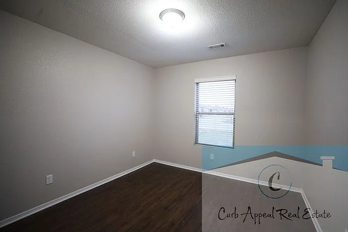 3883 Saddlecrest Dr — Photo 16