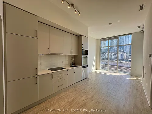 576 Front St W #201-E Photo 1
