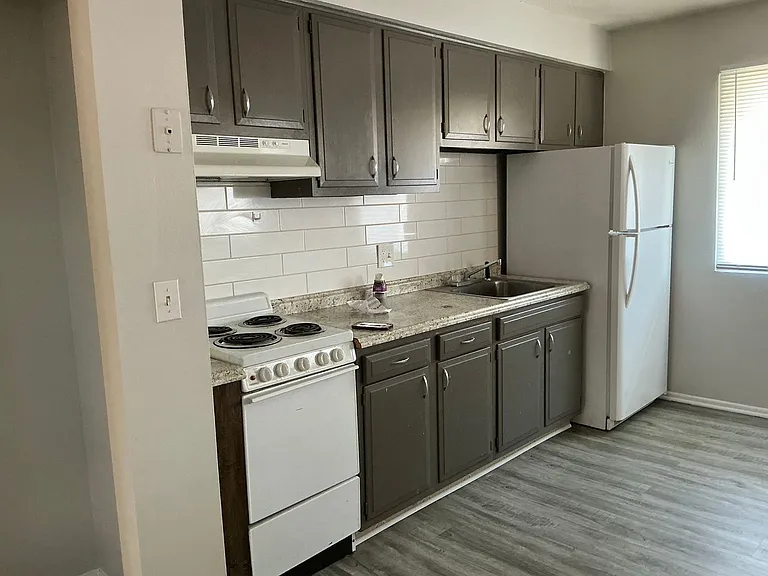 4420 S 25th St — Photo 11