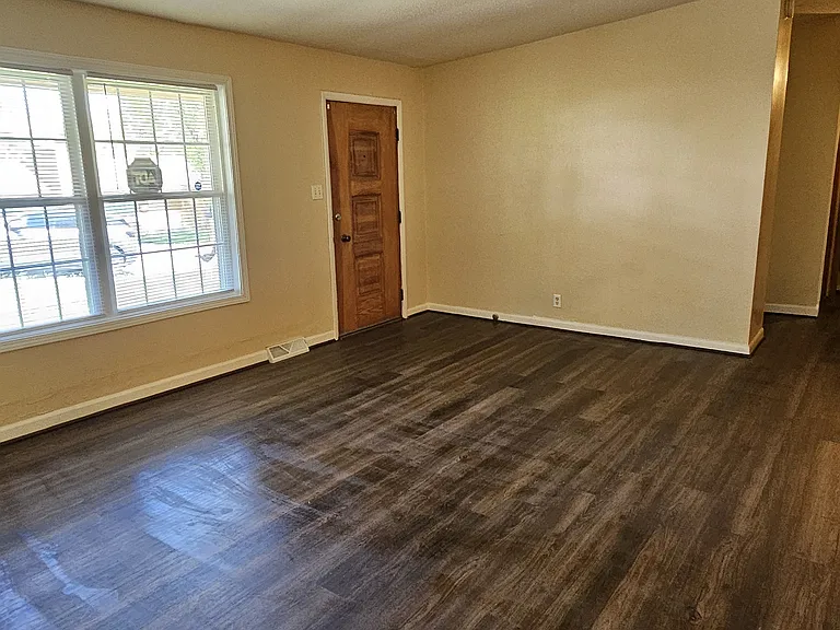 3147 Cleveland Ave — Photo 17