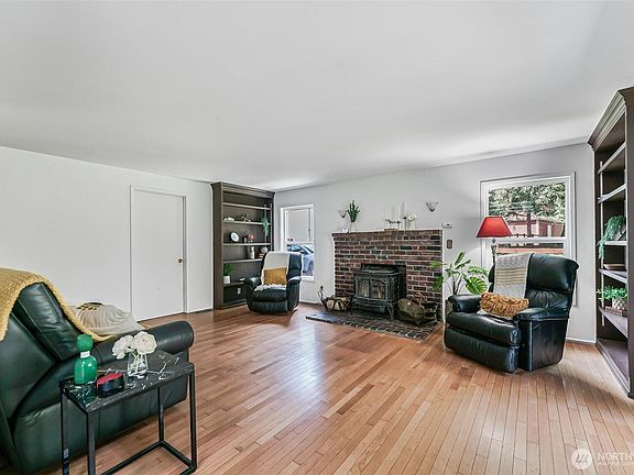 4th image of 23326 SE 199th Street