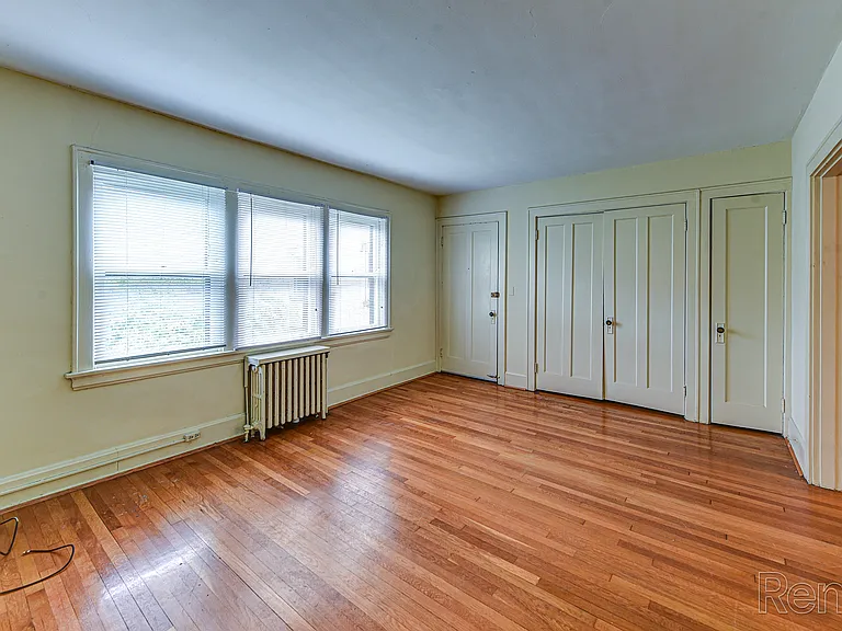 Salutaris Court — Photo 12
