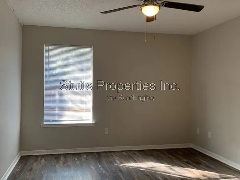 505 N Dickson St #B-7 — Photo 7