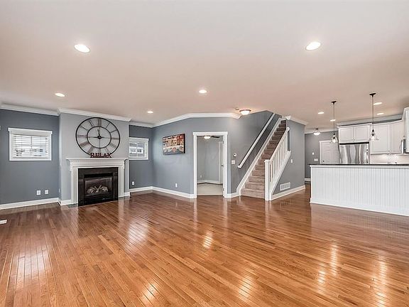 4th image of 9443 Vista Point Dr