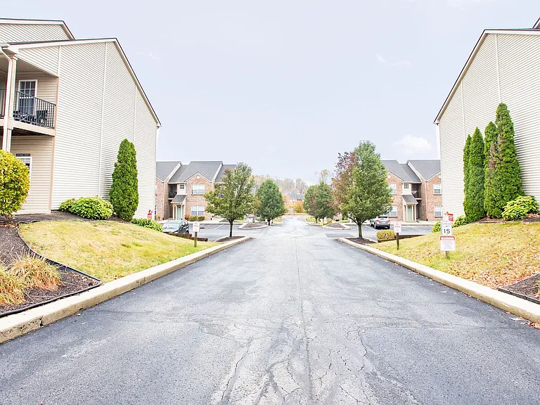 Pinebrook Apartments — Photo 30