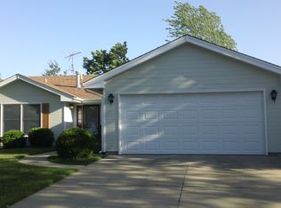 2129 Chilmark Ln, Schaumburg, IL 60193