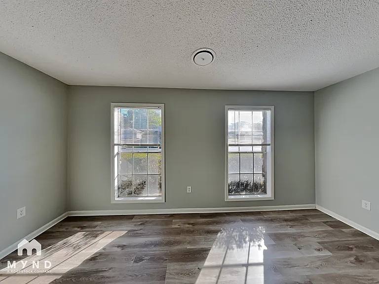 2569 Richwood St — Photo 10
