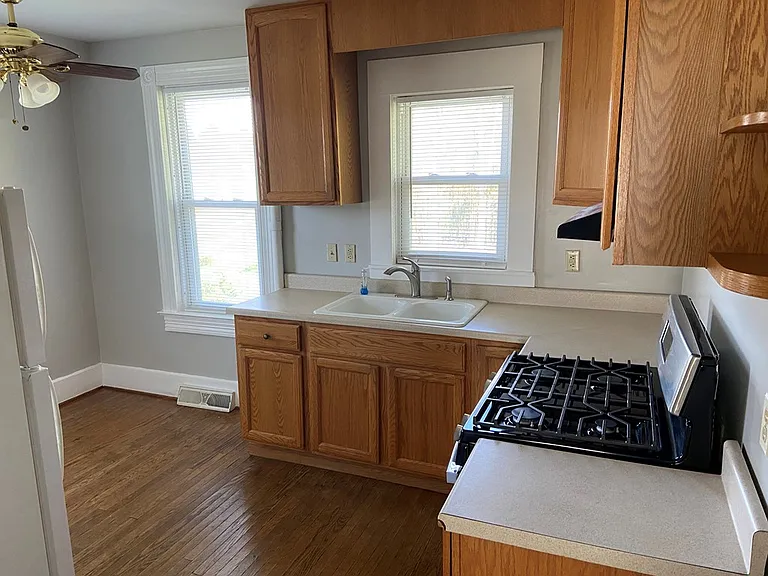 4686 Forest Rd — Photo 5