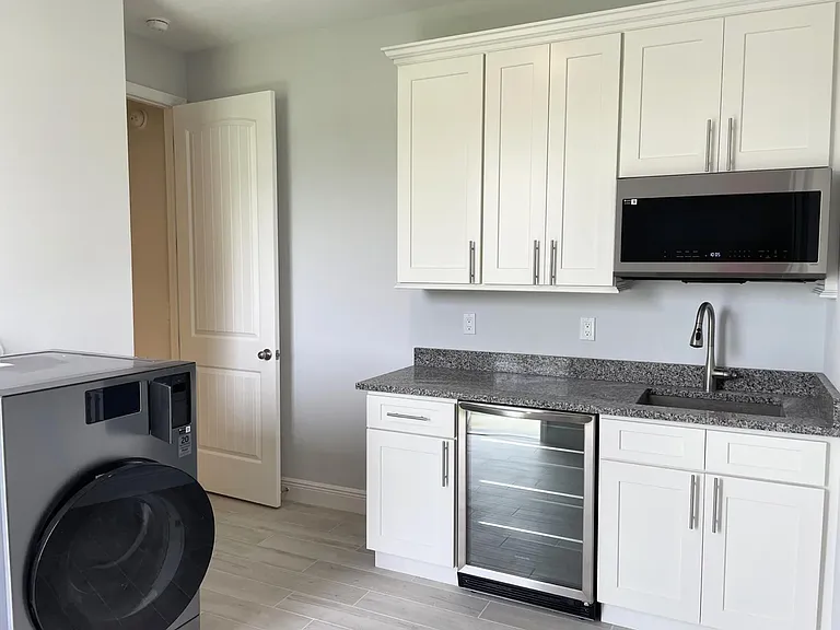 5824 NW Lisa Ct #1 — Photo 5