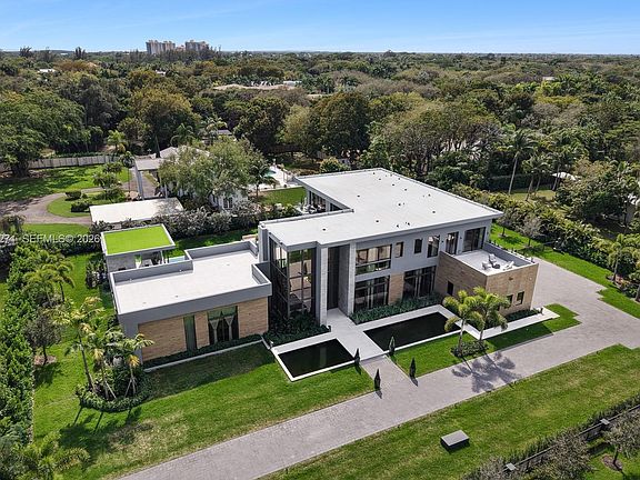 5th image of 5900 SW 129th Ter