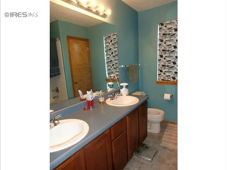 2503 E 150th Pl — Photo 14