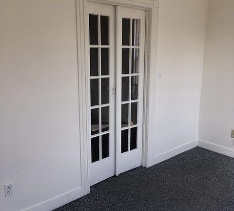 3rd image of 33 Depeyster St Floor 2