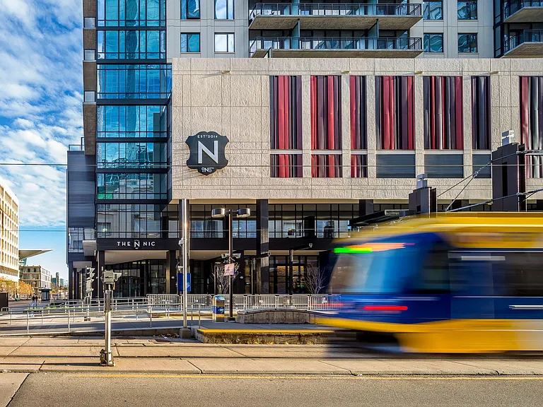 NIC on 5th — Photo 23