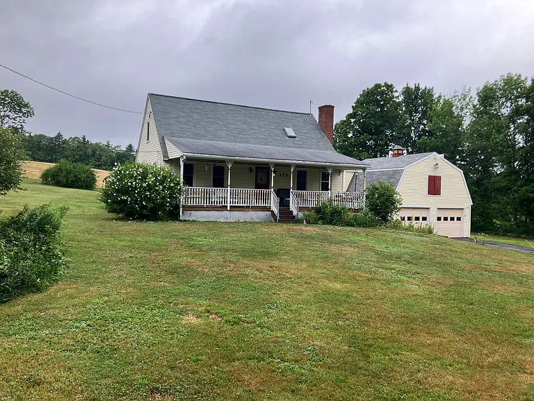 175 1st Crown Point Rd — Photo 9