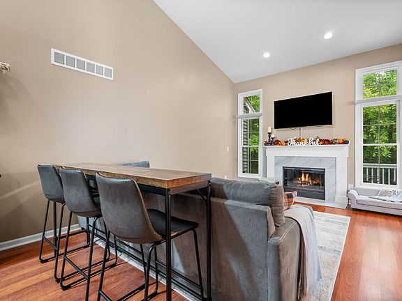 5th image of 7519 Green Meadow Ln