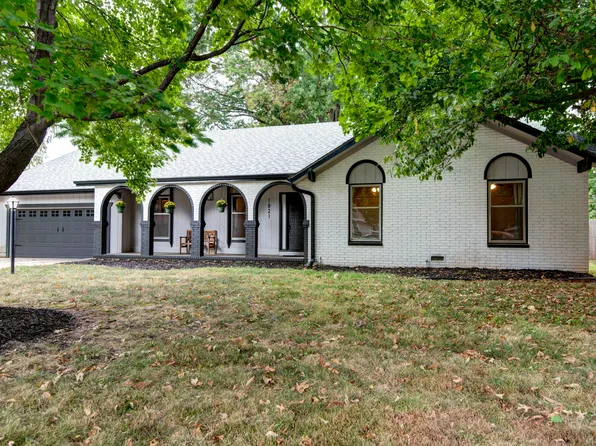 1821 E Swallow Street, Springfield, MO 65804