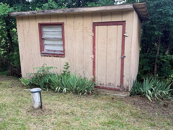 3rd image of 1773 Turkey Knob Rd