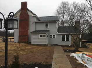 35285 Snickersville Tpke, Round Hill, VA