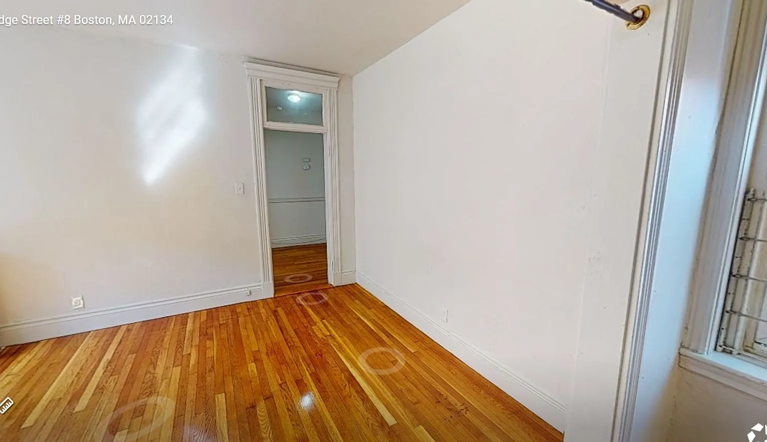 Great Studio for 9/1 Close to the Green Line — Photo 4