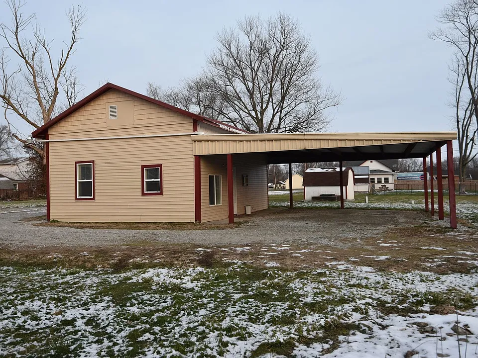 2149 W US Highway 40