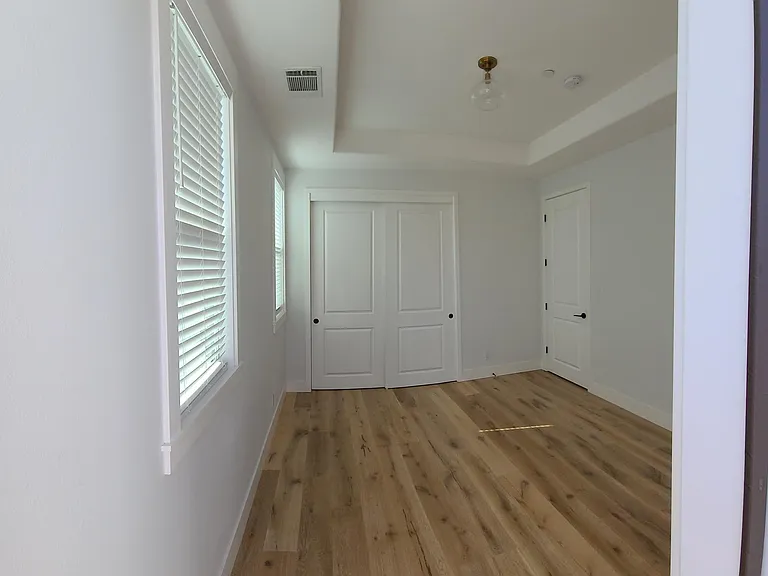 324 Grand Blvd — Photo 23
