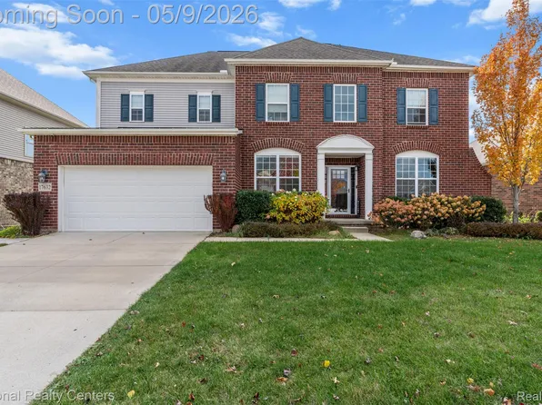 17632 Goldeneye Dr, Clinton Township, MI 48038