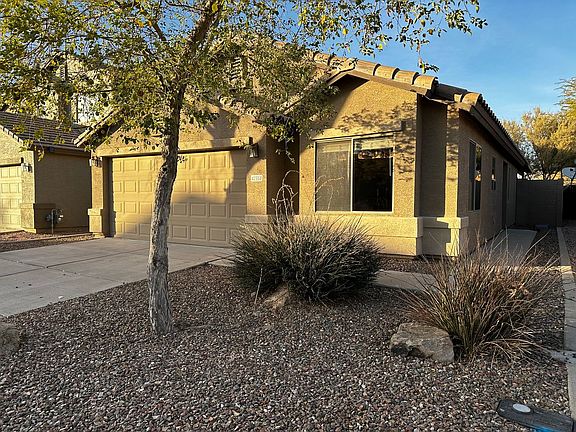 3rd image of 42358 W Sunland Dr