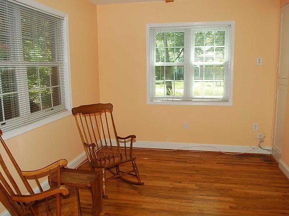 3rd image of 6012 Kathmoor Dr