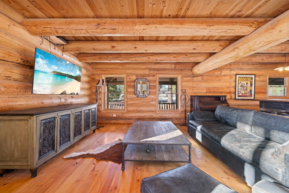 next background image