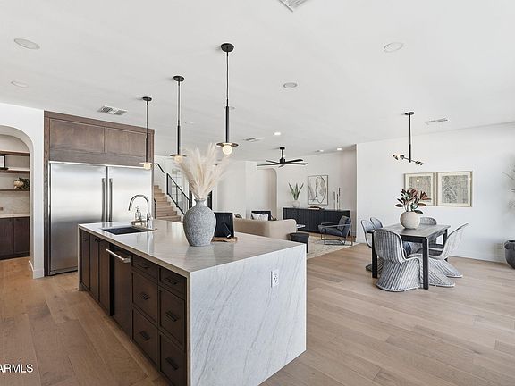 5th image of 4020 N 32ND Way