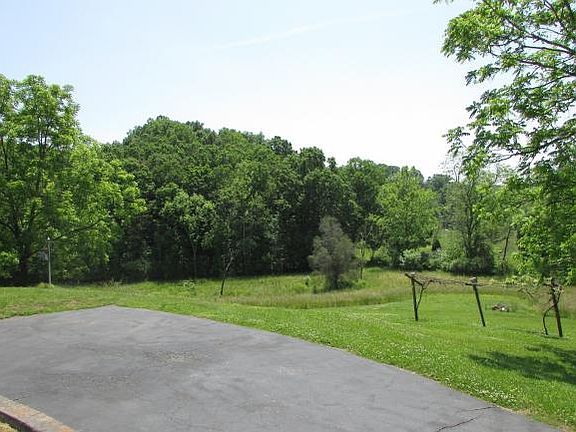 3rd image of 224 Brooklawn Dr