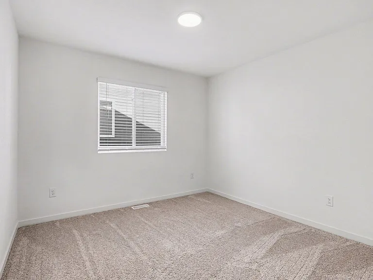 1639 Reagan Dr — Photo 23
