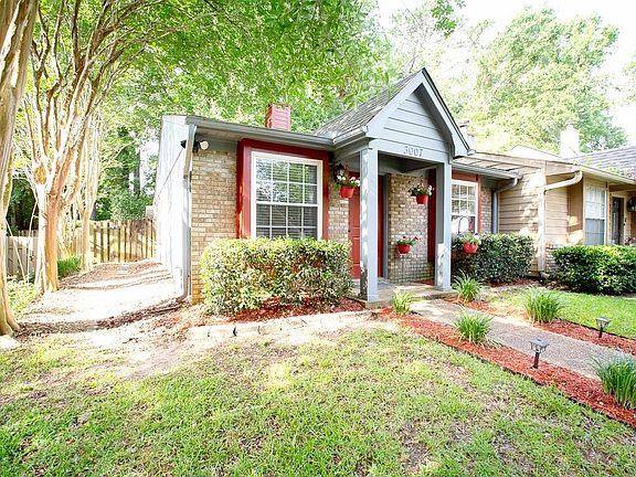 2nd image of 3007 Richview Park Cir S