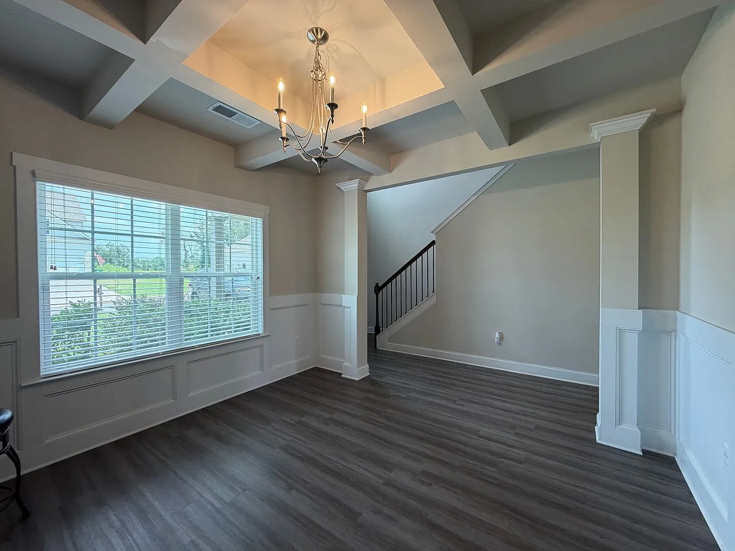 Spacious 4/2.5 House in Rydal- $2,995 — Photo 4