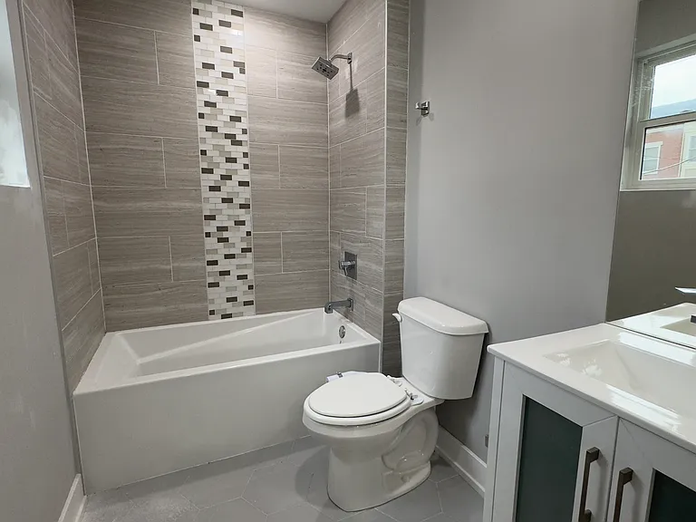 649-1 N 35th St #202A — Photo 6