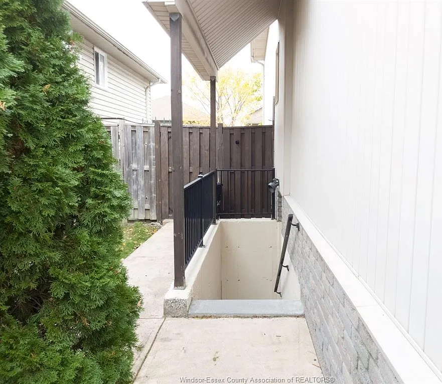 3 bed, $1,850 — Photo 3