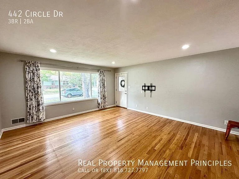 442 Circle Dr — Photo 7