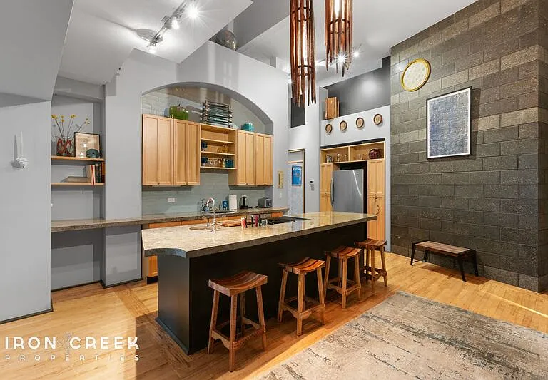 32 Broadway St #320 — Photo 4