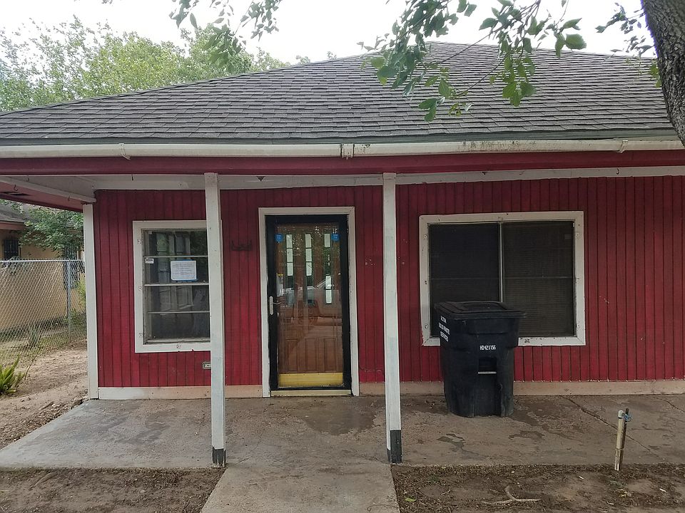 1st image of 204 N Kentucky St