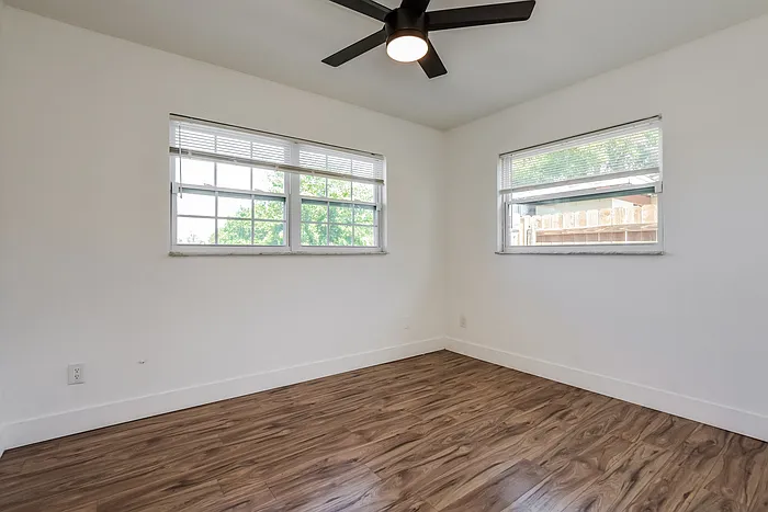744 Forester Ave — Photo 14