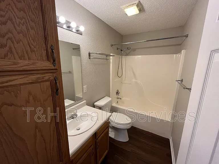 10341 Whitewater Ln — Photo 13